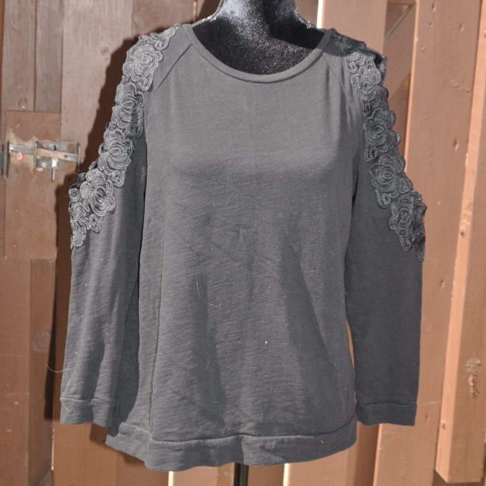Ann Taylor LOFT M Black Floral Embroidered Applique Open Shoulder Sweatshirt NEW